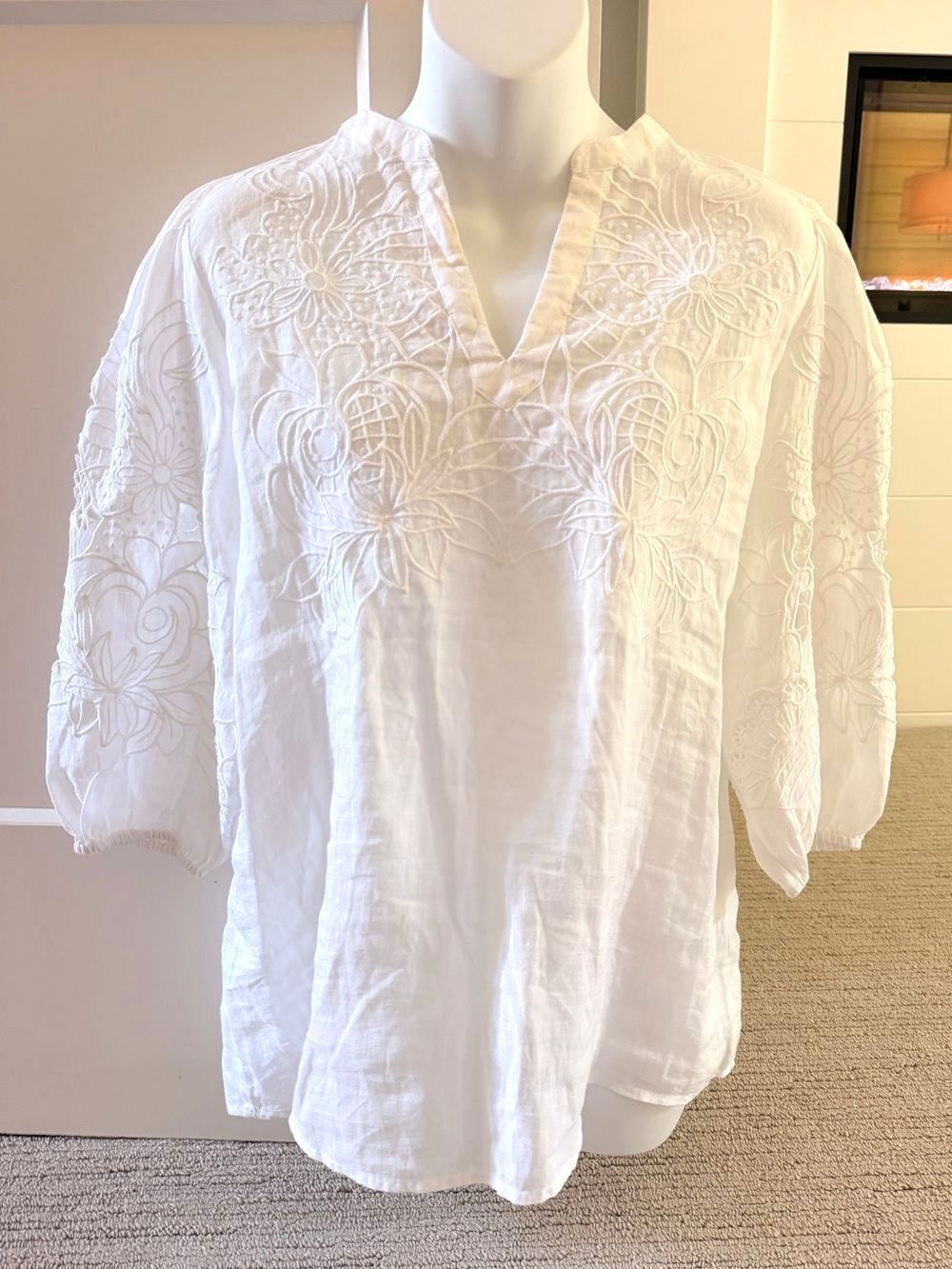 JOHNNY WAS Beautiful Airy White Embroidered Blouse Top Sz S NWT $350!!